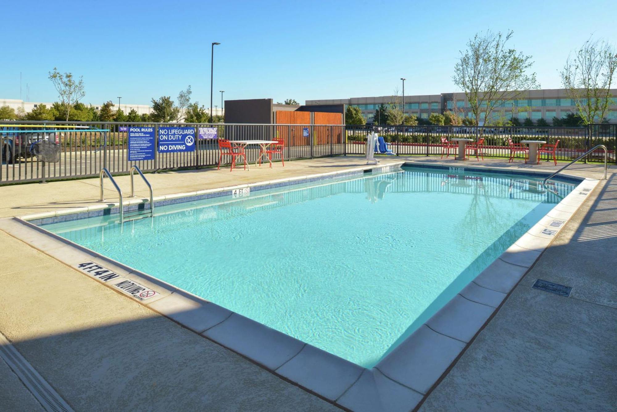 Tru By Hilton Coppell Dfw Airport North Hotel Exterior photo
