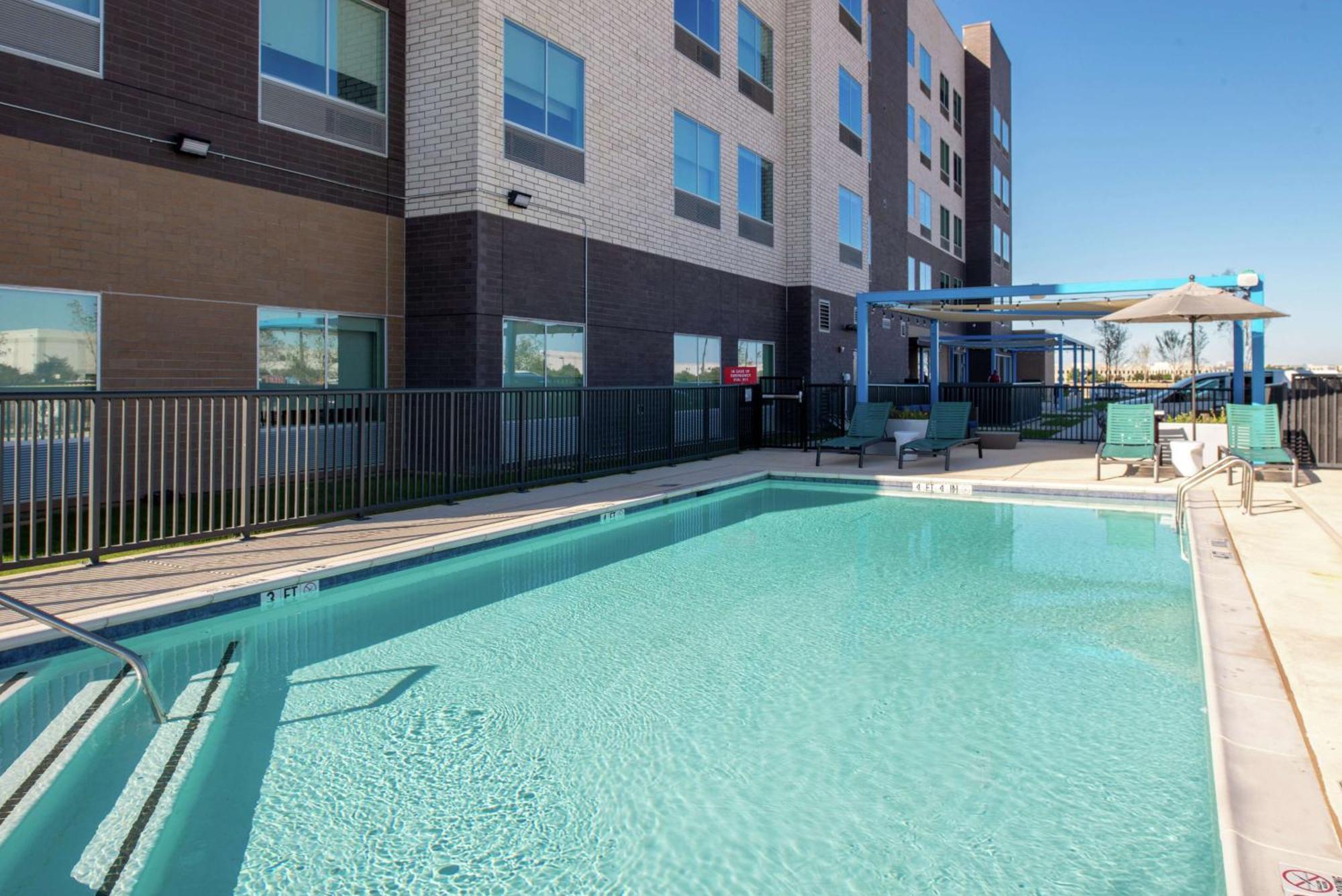 Tru By Hilton Coppell Dfw Airport North Hotel Exterior photo